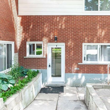 Entire 2 Bedroom Apartment Uptown Waterloo - E1 Ngoại thất bức ảnh
