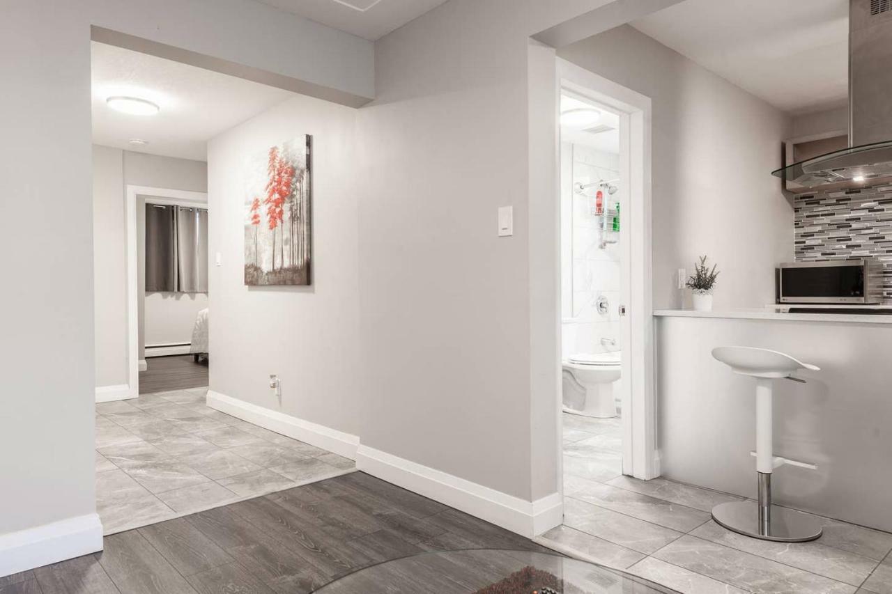 Entire 2 Bedroom Apartment Uptown Waterloo - E1 Ngoại thất bức ảnh
